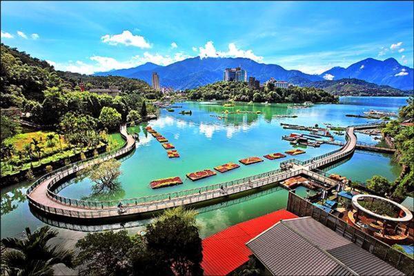 Sun Moon Lake B&B Yuchi Esterno foto